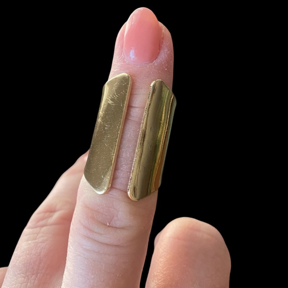 Statement Ring Gold Size 7 - Picture 2 of 9